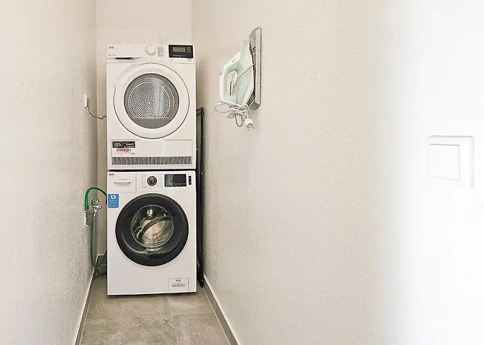 Tolstov - 2 Or 3 - 15 Min Zur Messe Dus & 10 Min Old Town Dus デュッセルドルフ