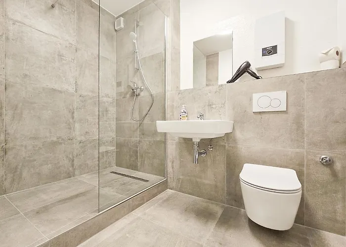 Tolstov - 2 Or 3 - 15 Min Zur Messe Dus & 10 Min Old Town Dus