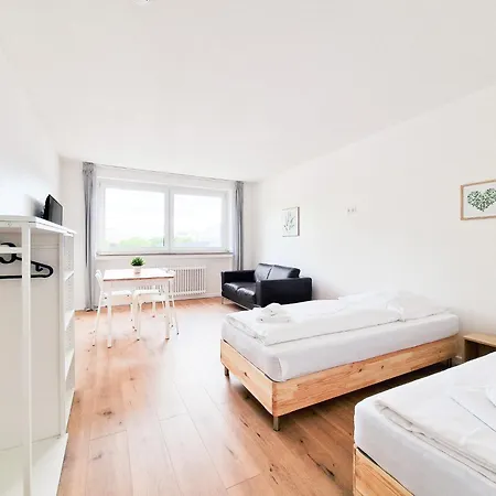 Daire Raj Living - 2 Or 3 - 15 Min Zur Messe Dus & 10 Min Old Town Dus