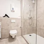Appartement Tolstov - 2 Or 3 - 15 Min Zur Messe Dus & 10 Min Old Town Dus Düsseldorf