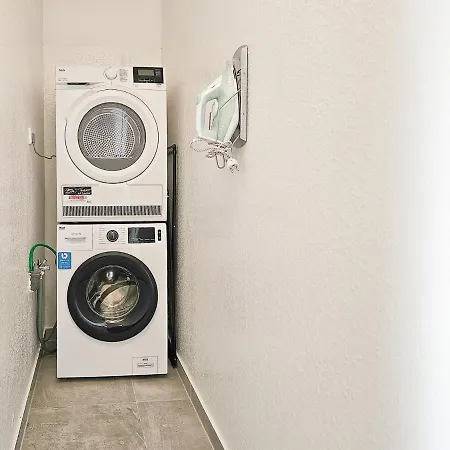 Tolstov - 2 Or 3 - 15 Min Zur Messe Dus & 10 Min Old Town Dus دوسلدورف