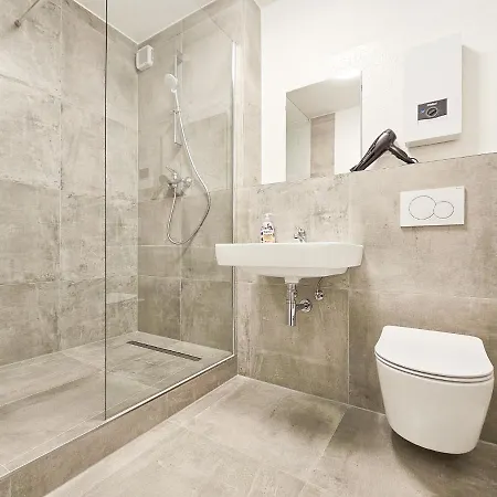 Tolstov - 2 Or 3 - 15 Min Zur Messe Dus & 10 Min Old Town Dus