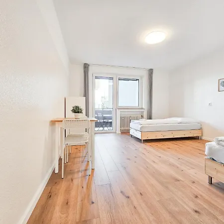 Raj Living - 2 Or 3 - 15 Min Zur Messe Dus & 10 Min Old Town Dus *