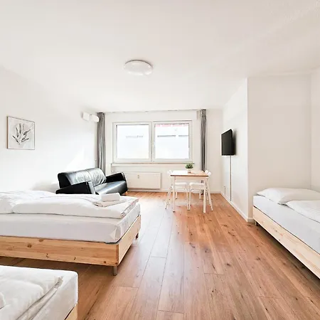 Raj Living - 2 Or 3 - 15 Min Zur Messe Dus & 10 Min Old Town Dus