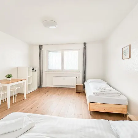Raj Living - 2 Or 3 - 15 Min Zur Messe Dus & 10 Min Old Town Dus Apartment *
