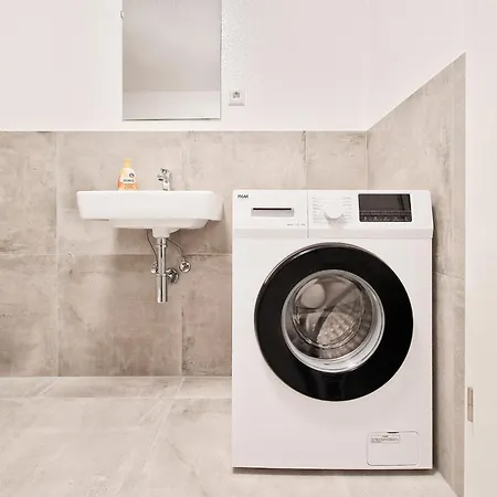 Raj Living - 2 Or 3 - 15 Min Zur Messe Dus & 10 Min Old Town Dus *