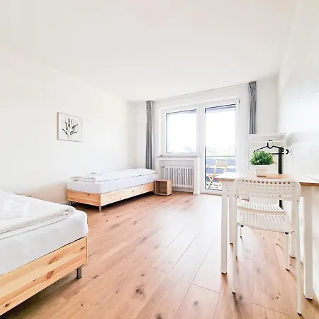 Tolstov - 2 Or 3 - 15 Min Zur Messe Dus & 10 Min Old Town Dus دوسلدورف