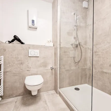 Apartment Raj Living - 2 Or 3 - 15 Min Zur Messe Dus & 10 Min Old Town Dus Dusseldorf