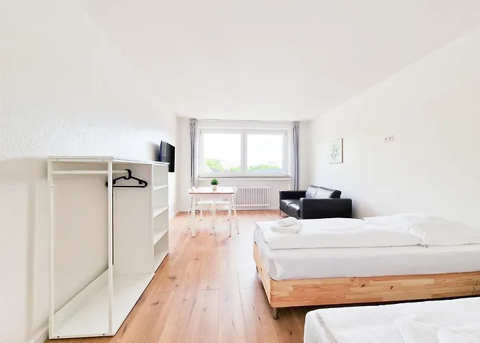 Apartamento Tolstov - 2 Or 3 - 15 Min Zur Messe Dus & 10 Min Old Town Dus *