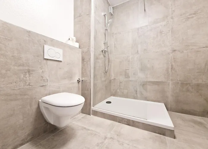 Tolstov - 2 Or 3 - 15 Min Zur Messe Dus & 10 Min Old Town Dus Apartamento