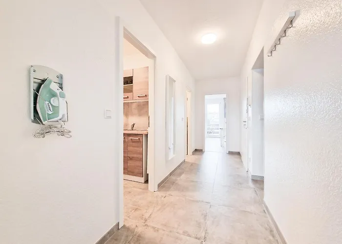 Διαμέρισμα Tolstov - 2 Or 3 - 15 Min Zur Messe Dus & 10 Min Old Town Dus