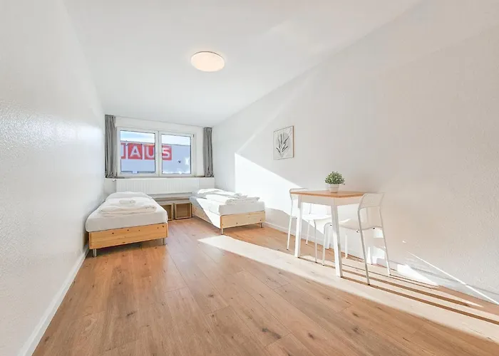 Appartamento Tolstov - 2 Or 3 - 15 Min Zur Messe Dus & 10 Min Old Town Dus