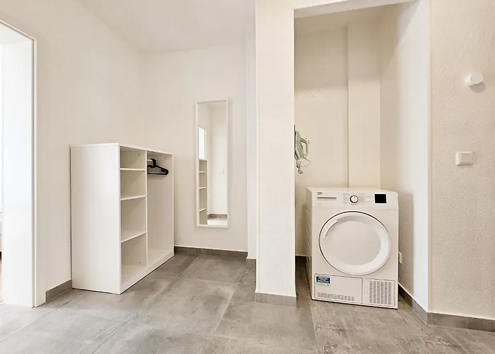 Tolstov - 2 Or 3 - 15 Min Zur Messe Dus & 10 Min Old Town Dus *