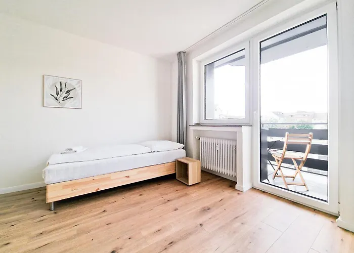 Tolstov - 2 Or 3 - 15 Min Zur Messe Dus & 10 Min Old Town Dus Düsseldorf